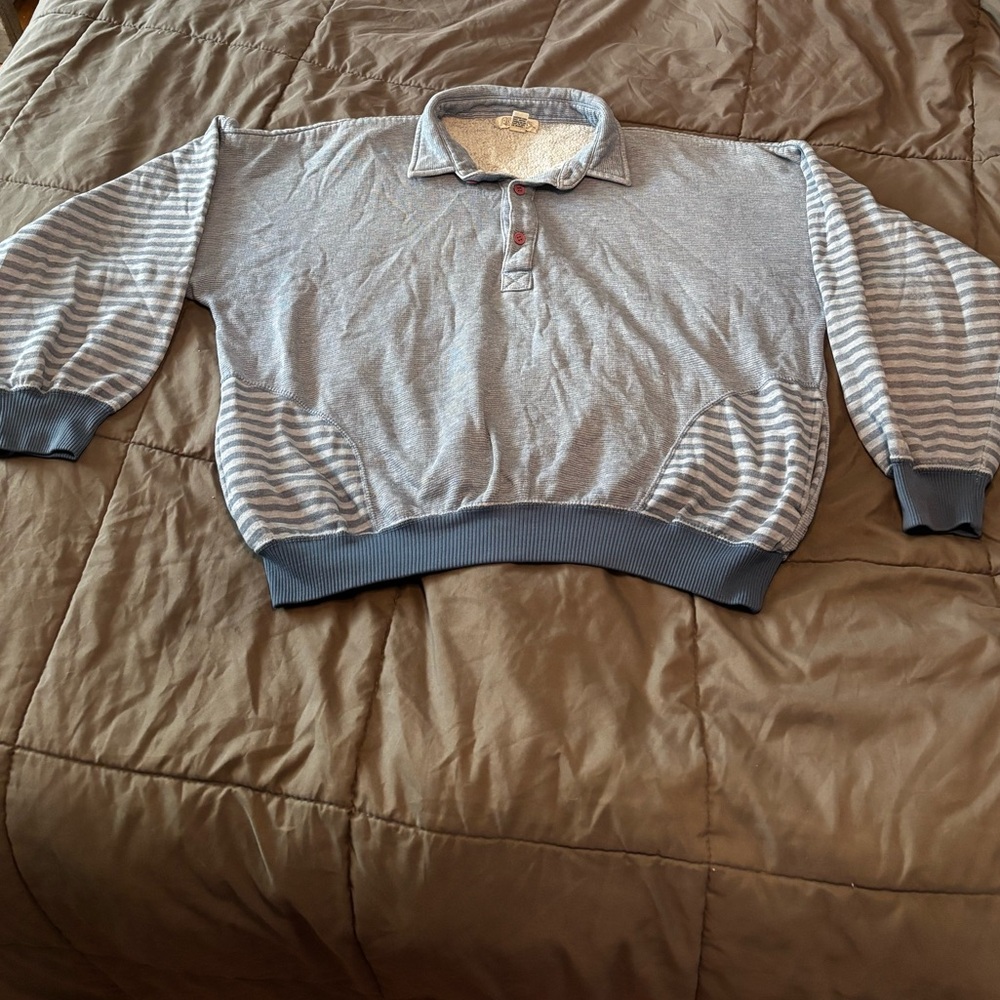 Vintage Collared Sweatshirt